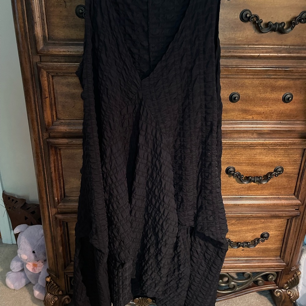 Elegant Black Midi Dress